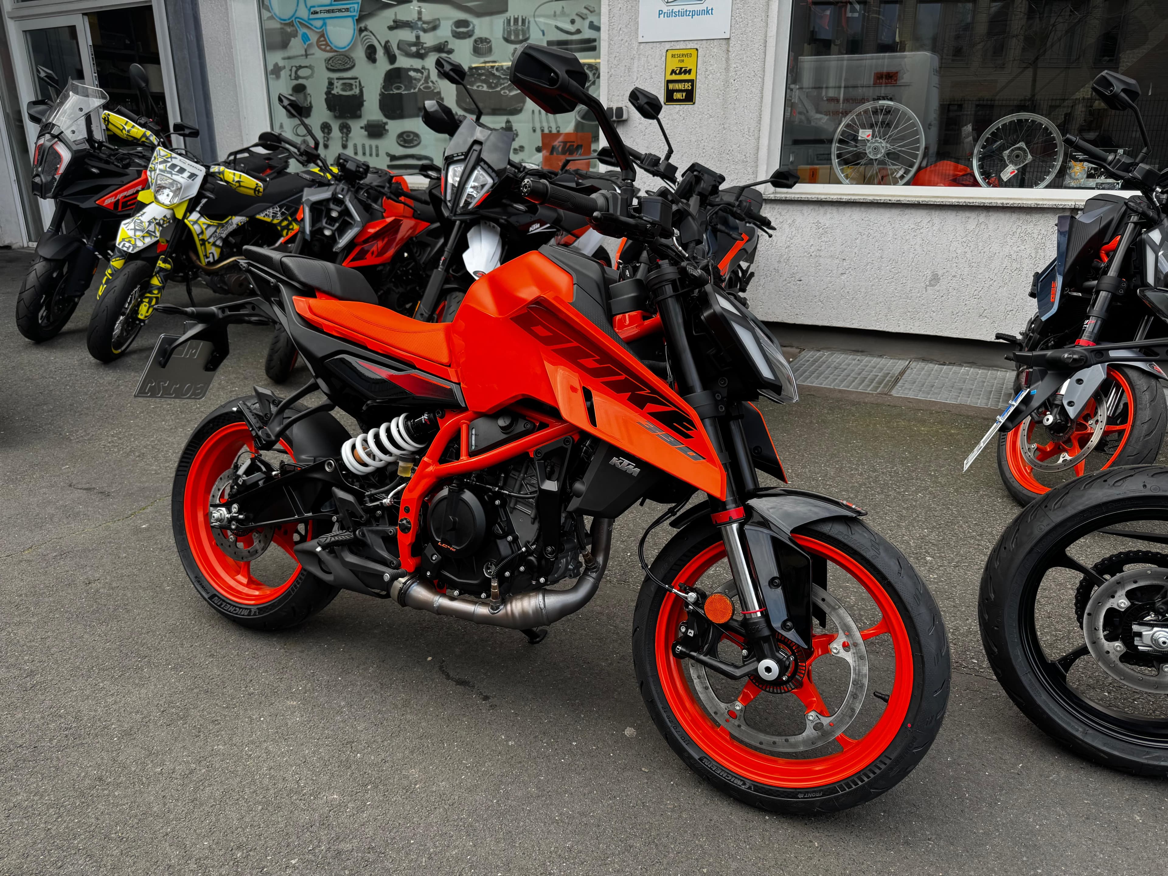 KTM Duke 390 (A2)