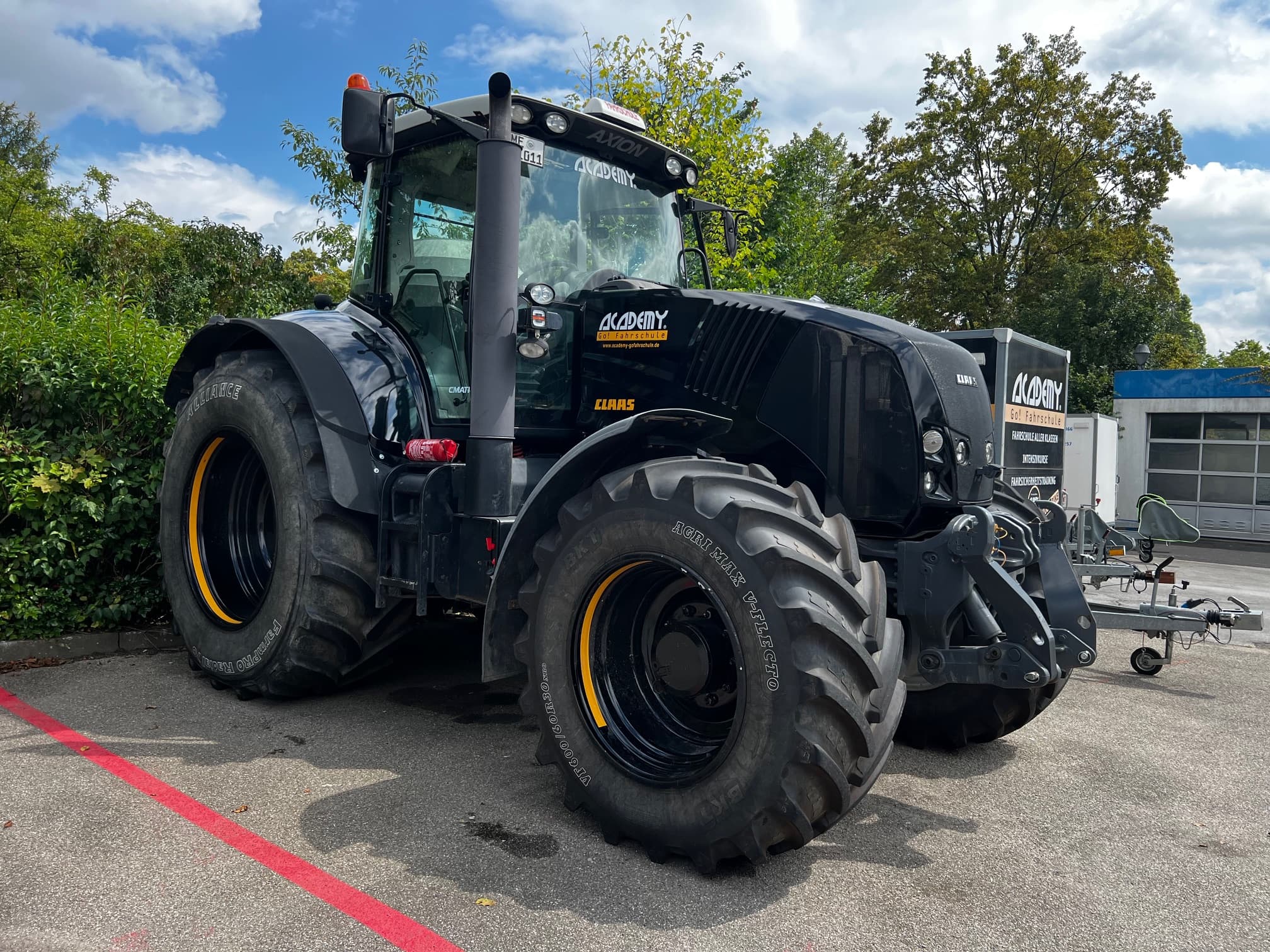 CLAAS Axion 820 Cmatic